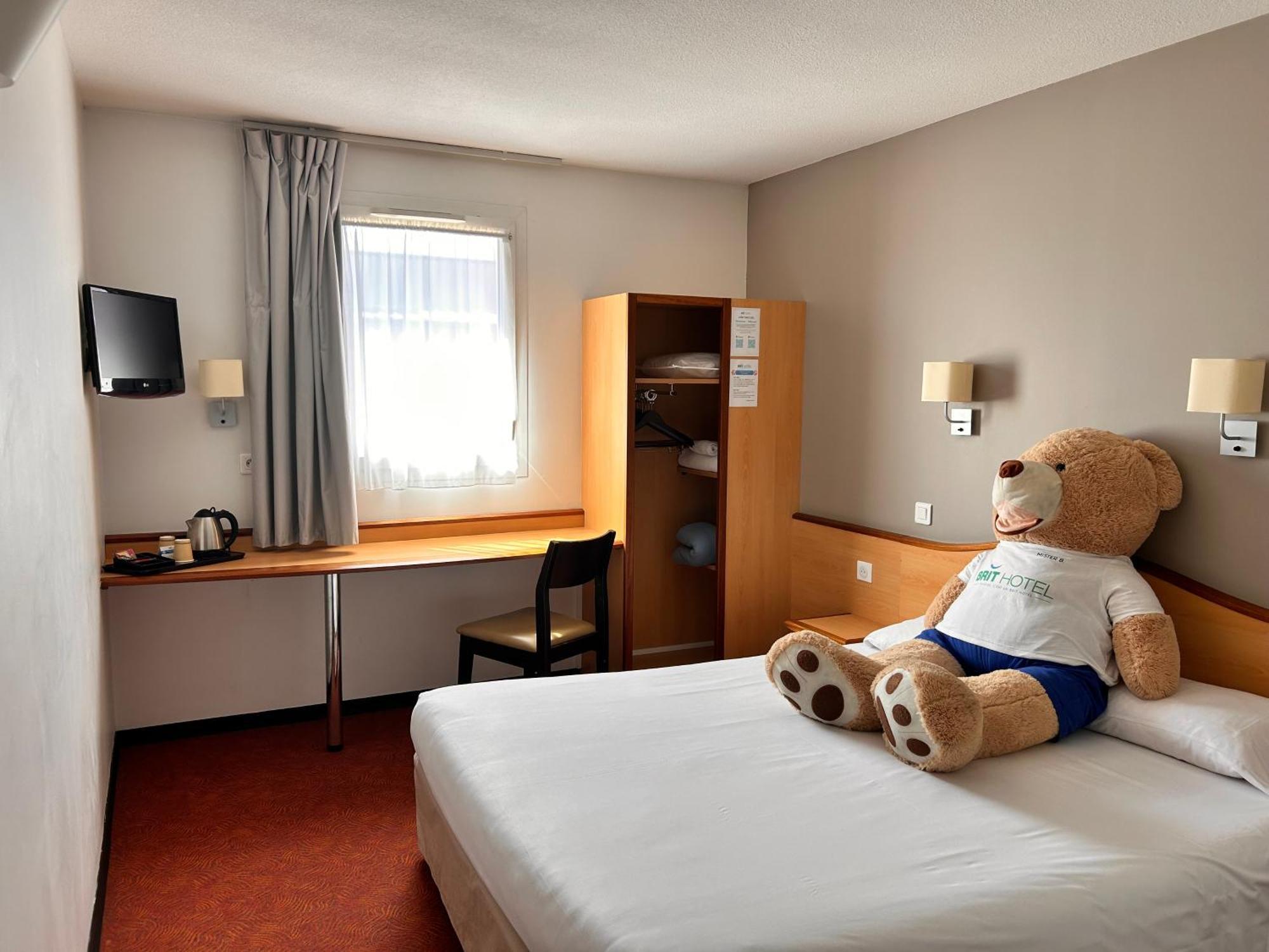 Brit Hotel Confort Montauban Esterno foto